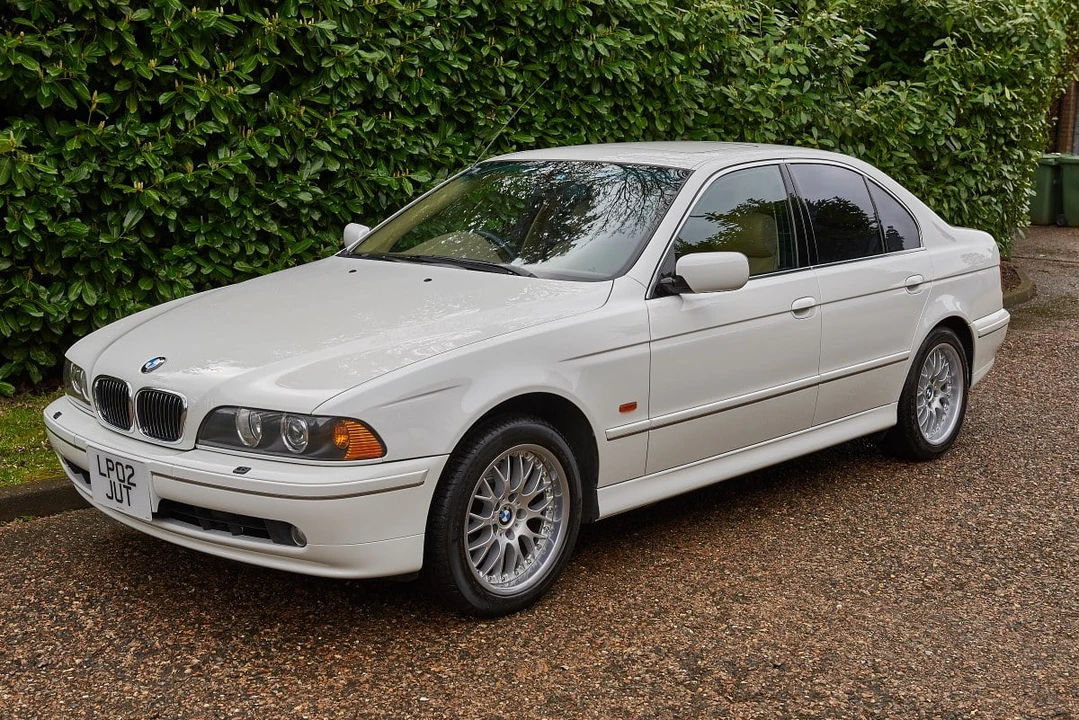 2002 BMW E39 540i - Image 9 of 30