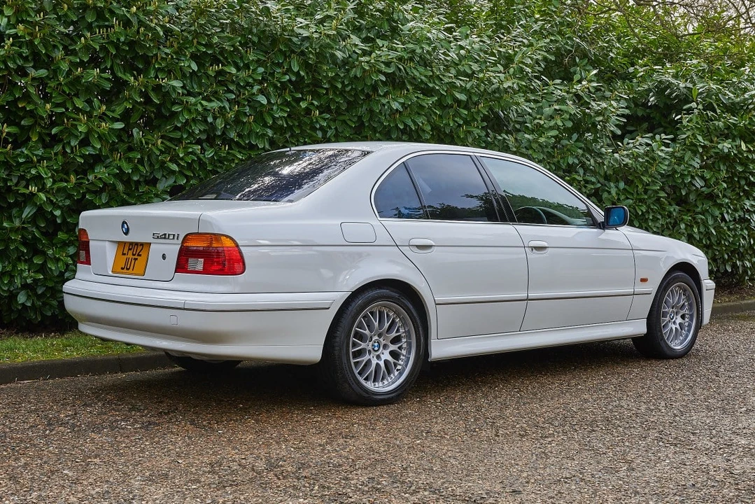 2002 BMW E39 540i - Image 8 of 30