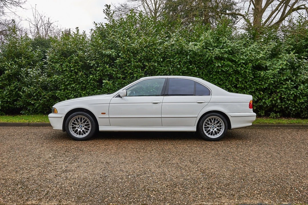 2002 BMW E39 540i - Image 22 of 30