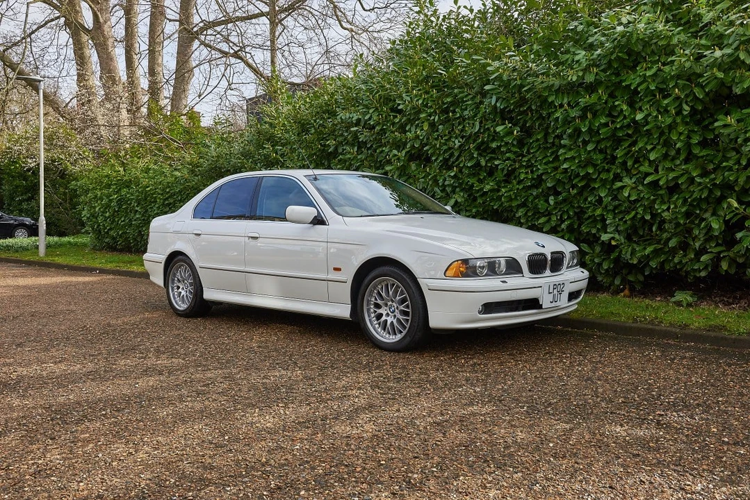 2002 BMW E39 540i - Image 11 of 30