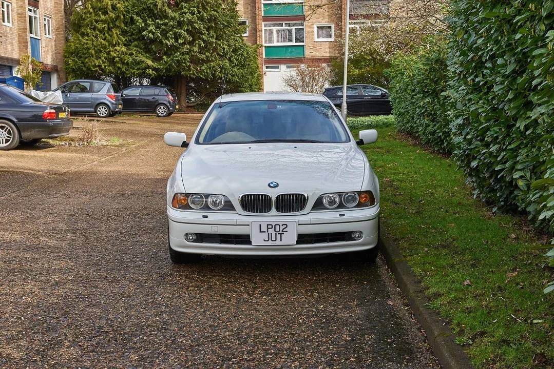 2002 BMW E39 540i - Image 28 of 30