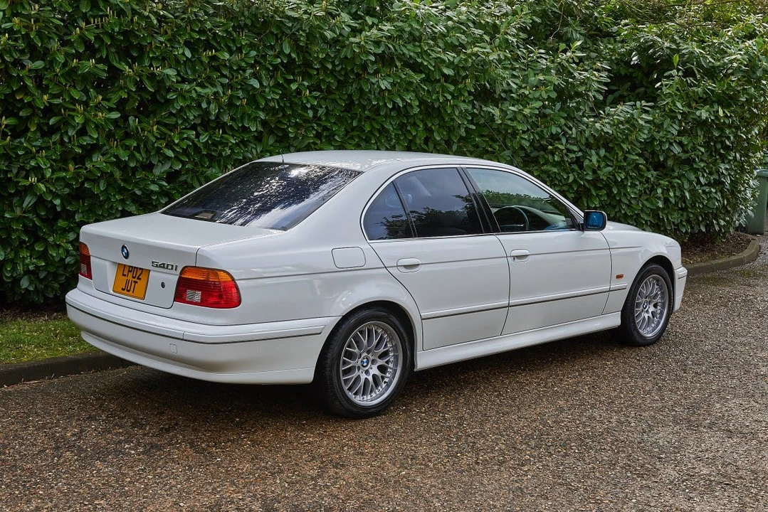 2002 BMW E39 540i - Image 14 of 30