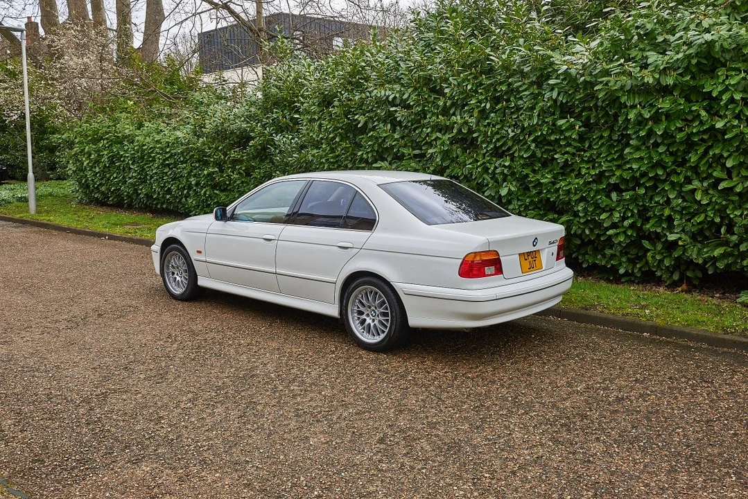2002 BMW E39 540i - Image 23 of 30