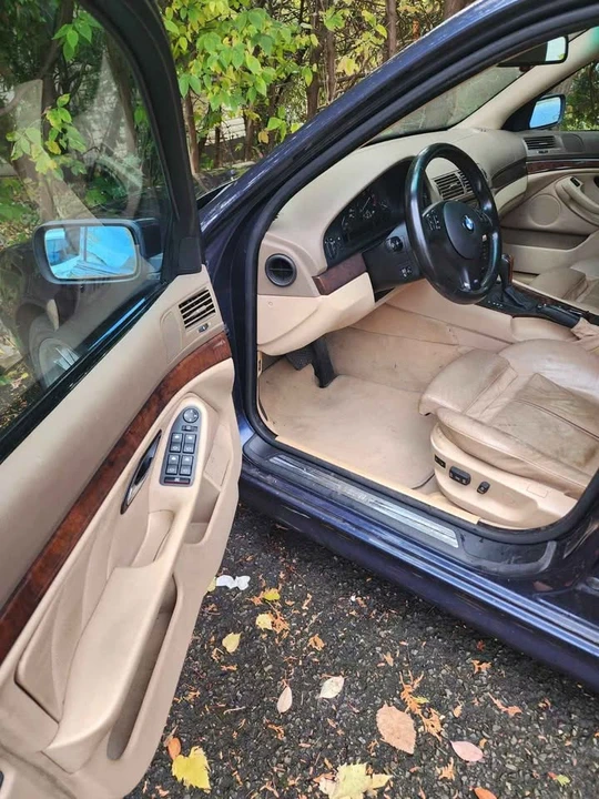 2002 BMW E39 540i - Image 6 of 7