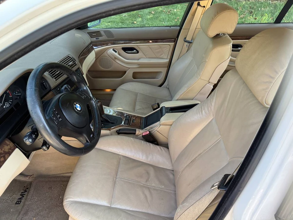 2002 BMW E39 540i - Image 5 of 8
