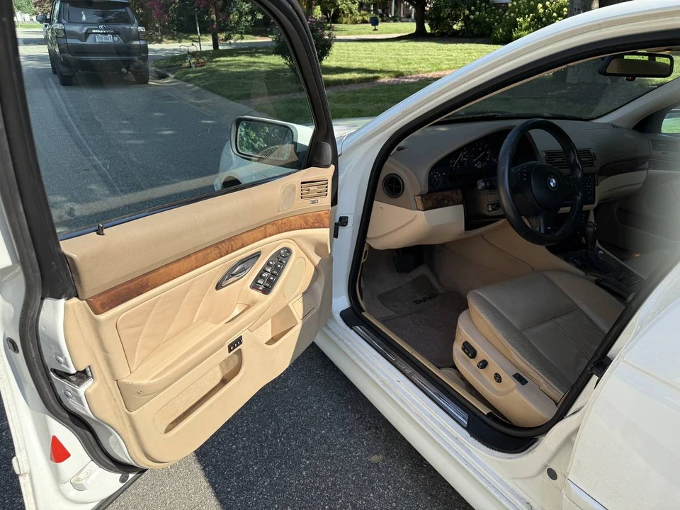 2002 BMW E39 540i - Image 6 of 8