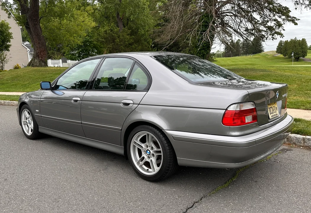 2002 BMW E39 540i - Image 14 of 31
