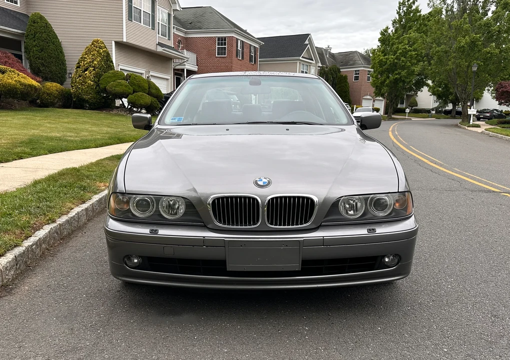 2002 BMW E39 540i - Image 28 of 31