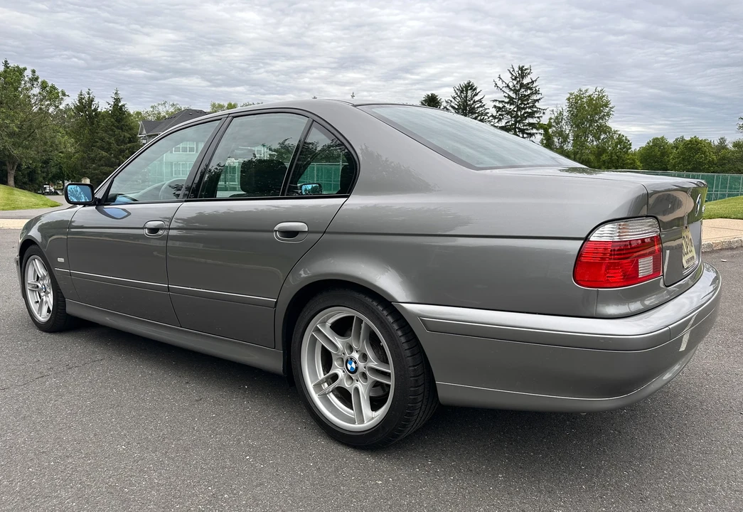2002 BMW E39 540i - Image 13 of 31