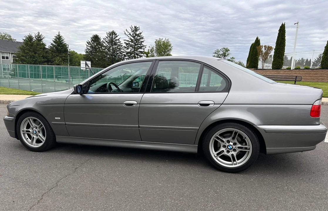 2002 BMW E39 540i - Image 10 of 31
