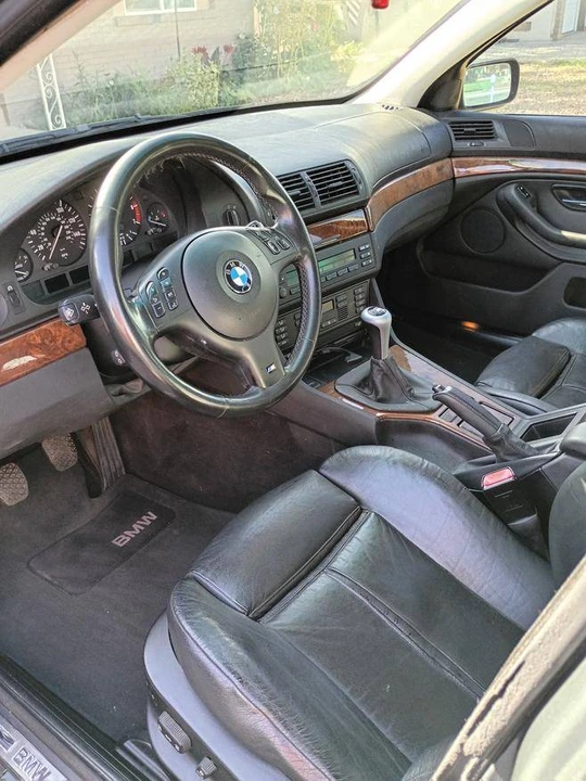 2002 BMW E39 540i - Image 9 of 13