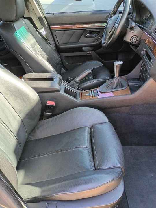 2002 BMW E39 540i - Image 12 of 13