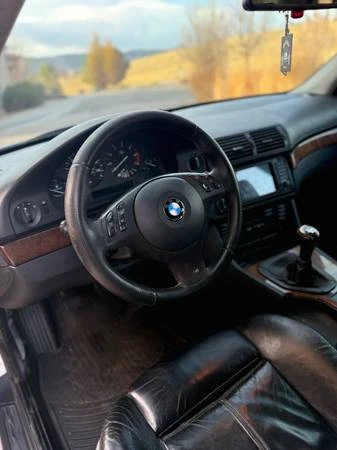 2002 BMW E39 540i - Image 7 of 8