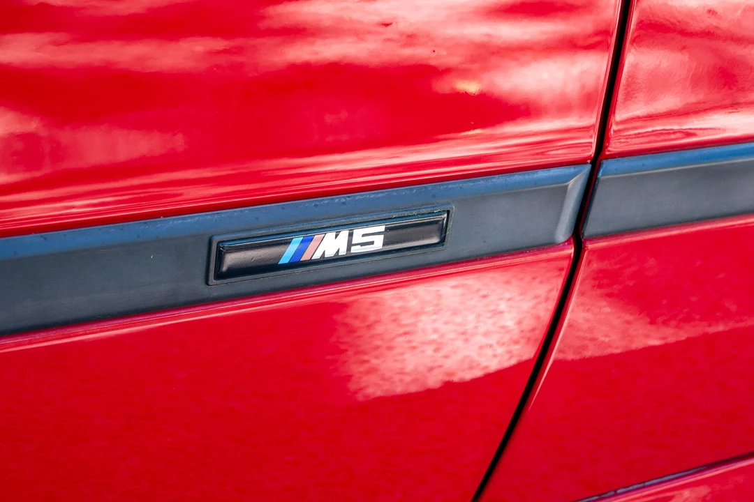 2002 BMW E39 540i - Image 24 of 31