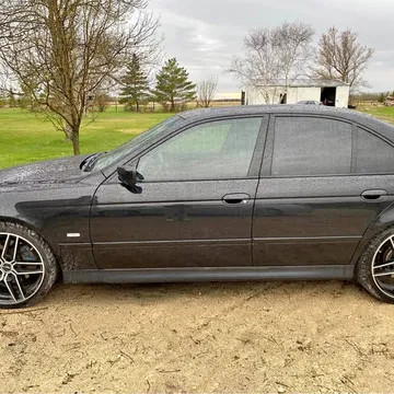 2002 BMW 540i