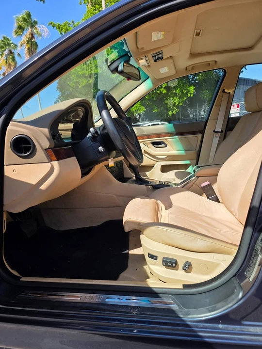 2002 BMW E39 540i - Image 10 of 20