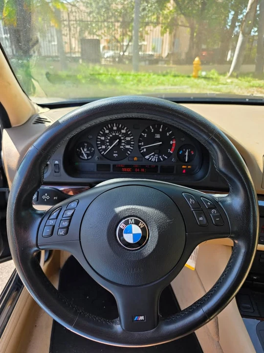 2002 BMW E39 540i - Image 11 of 20