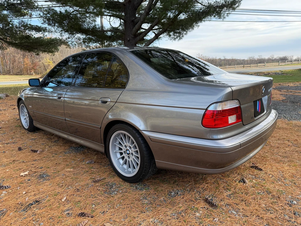 2002 BMW E39 540i - Image 12 of 31