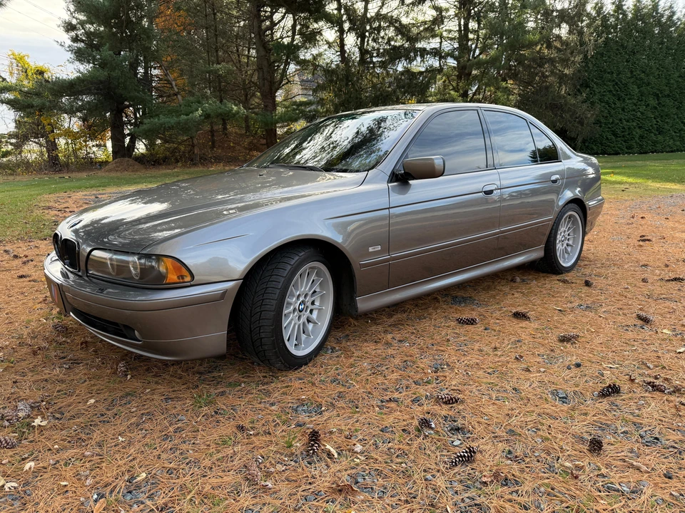2002 BMW E39 540i - Image 9 of 31