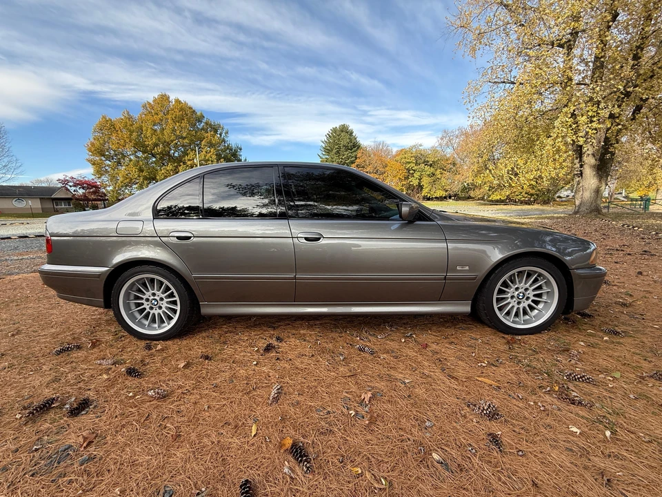 2002 BMW E39 540i - Image 18 of 31