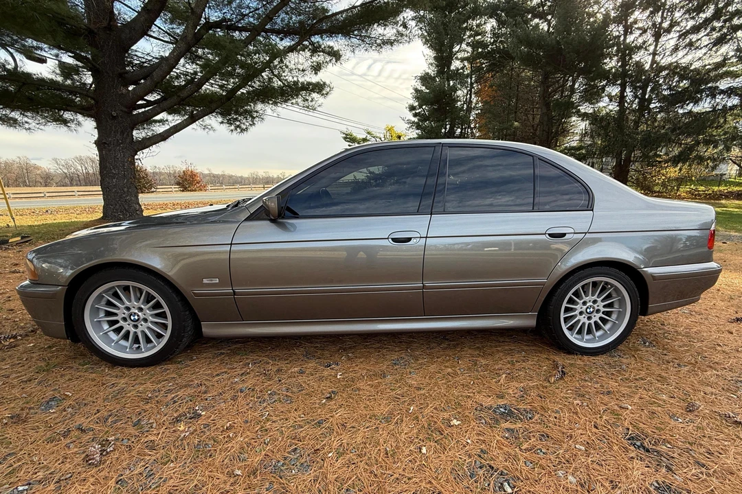 2002 BMW E39 540i - Image 3 of 31