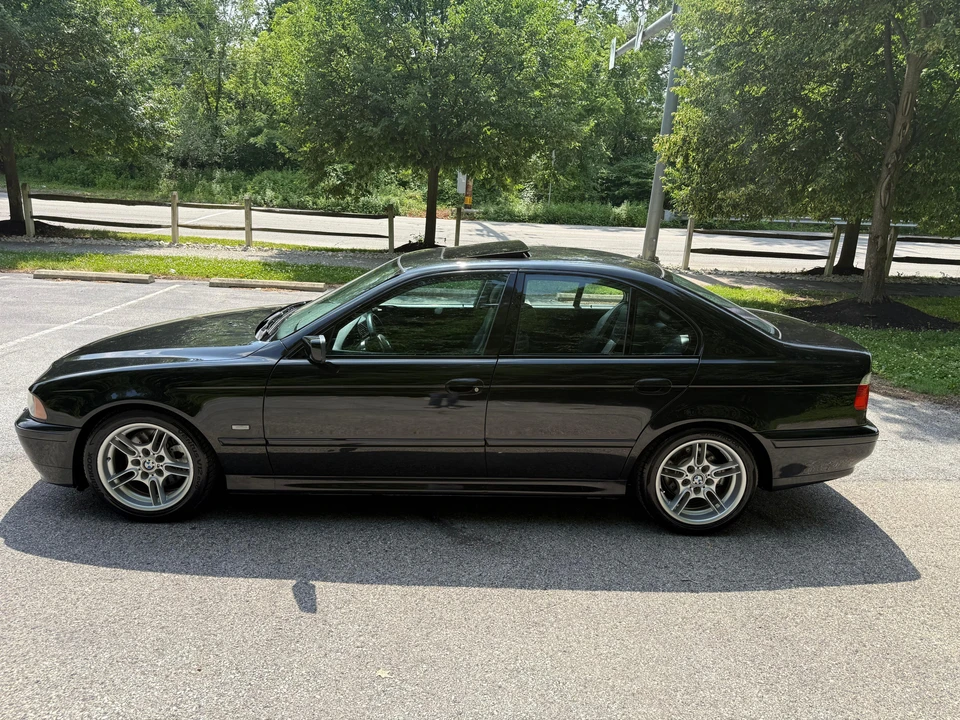 2002 BMW E39 540i - Image 11 of 31