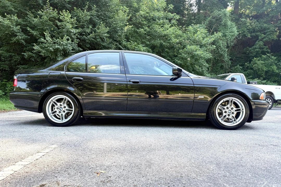 2002 BMW E39 540i - Image 3 of 31