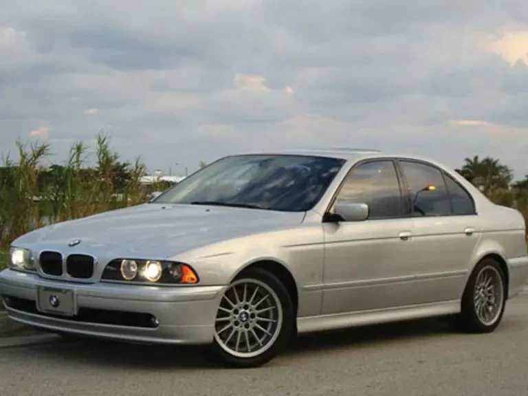 2002 BMW E39 540i - Image 2 of 2