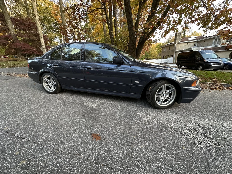 2002 BMW E39 540i - Image 19 of 31