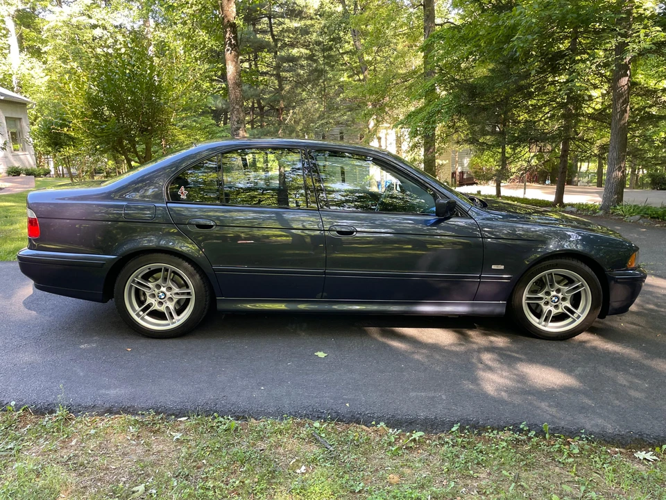 2002 BMW E39 540i - Image 13 of 31