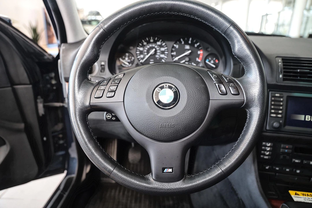 2002 BMW E39 540i - Image 26 of 31