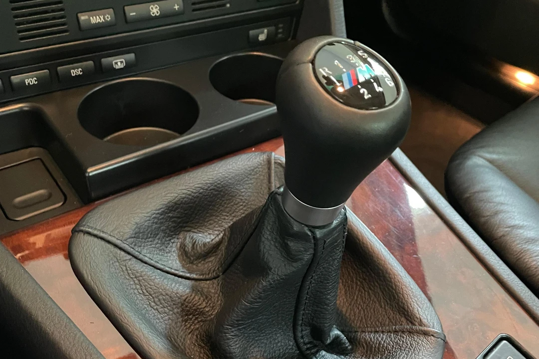 2002 BMW E39 540i - Image 29 of 31