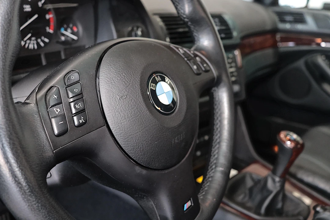 2002 BMW E39 540i - Image 27 of 31