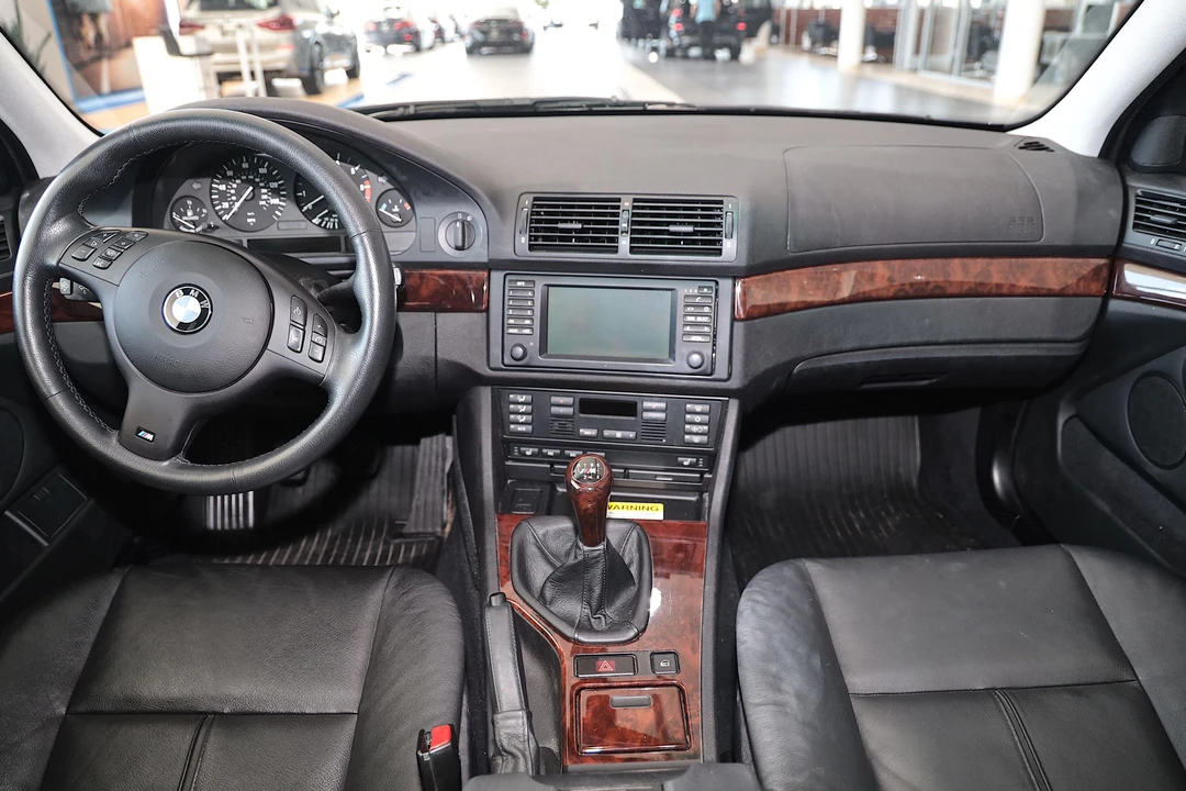 2002 BMW E39 540i - Image 21 of 31