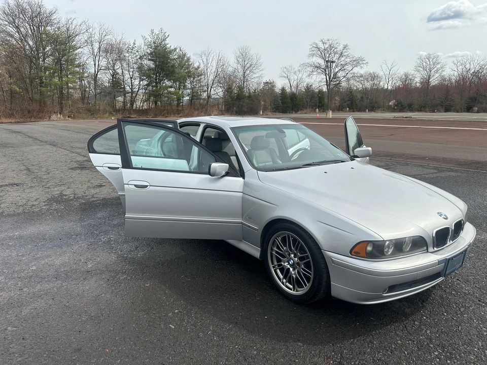 2002 BMW E39 540i - Image 23 of 31