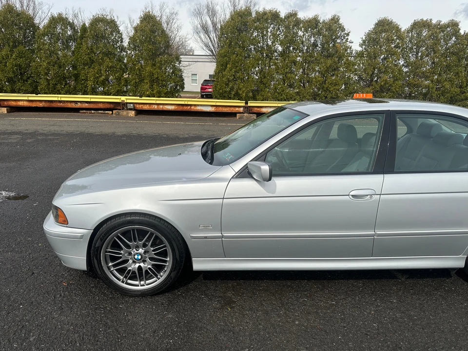 2002 BMW E39 540i - Image 30 of 31