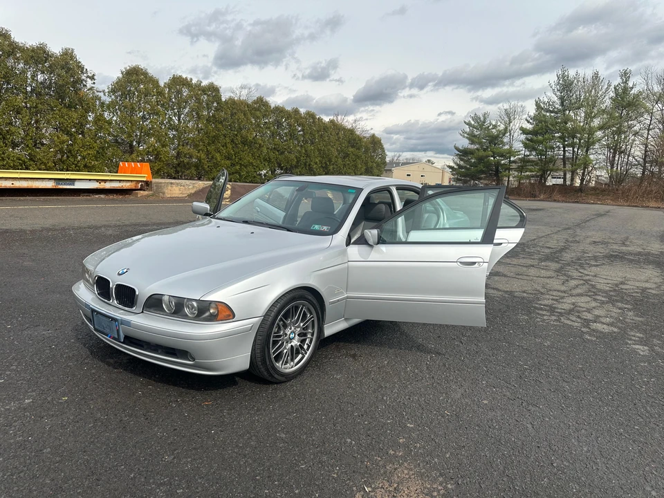 2002 BMW E39 540i - Image 12 of 31