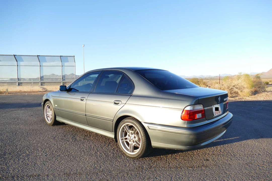 2002 BMW E39 540i - Image 9 of 11