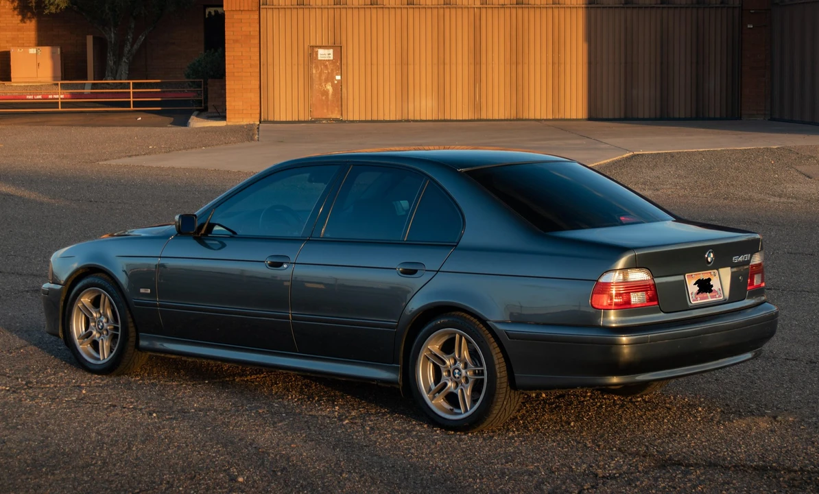 2002 BMW E39 540i - Image 3 of 11
