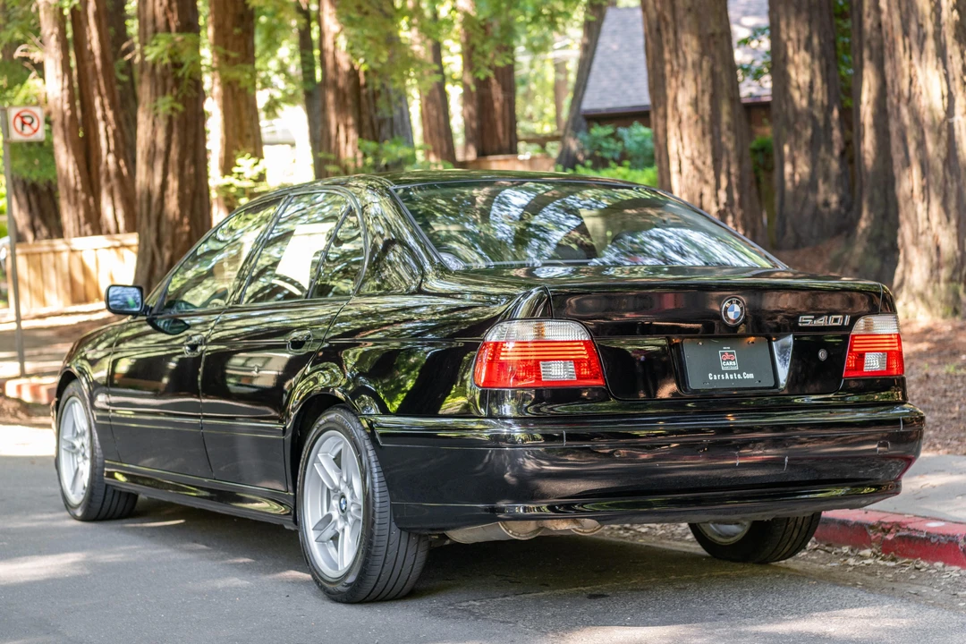 2002 BMW E39 540i - Image 11 of 31