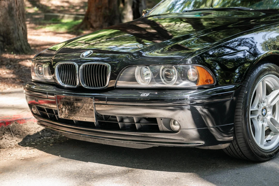 2002 BMW E39 540i - Image 25 of 31