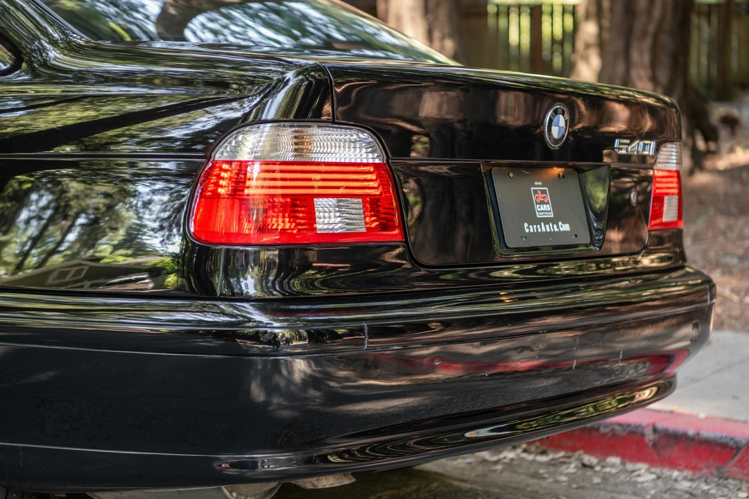 2002 BMW E39 540i - Image 30 of 31