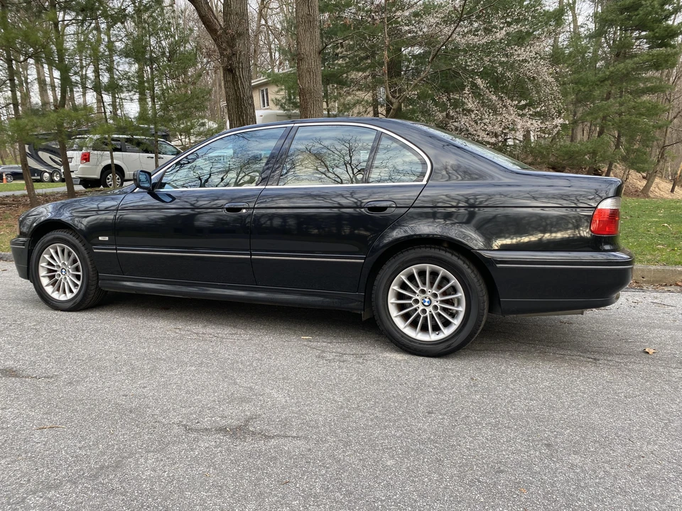 2002 BMW E39 540i - Image 10 of 31