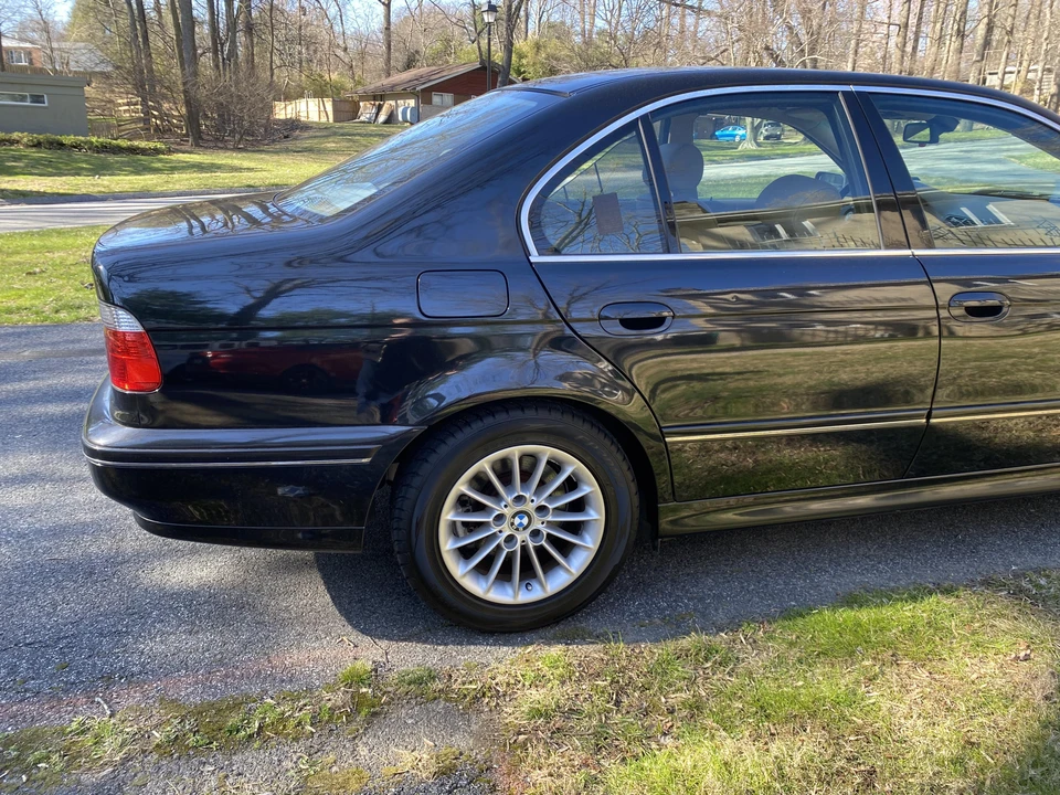 2002 BMW E39 540i - Image 27 of 31
