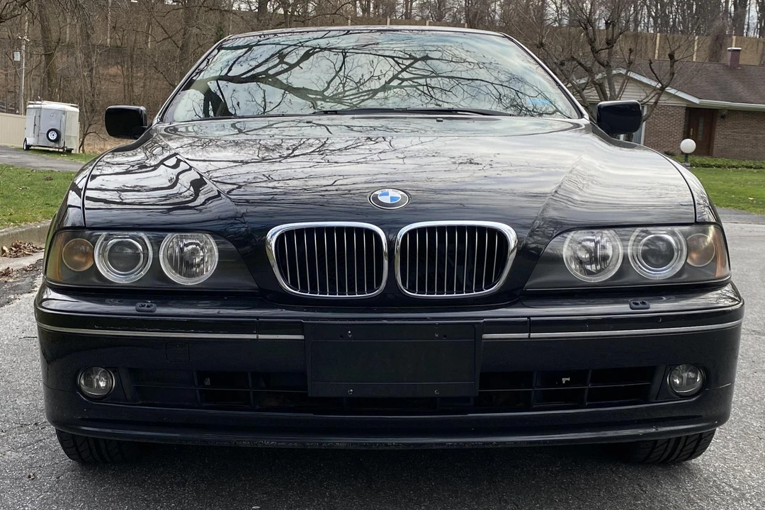2002 BMW E39 540i - Image 2 of 31