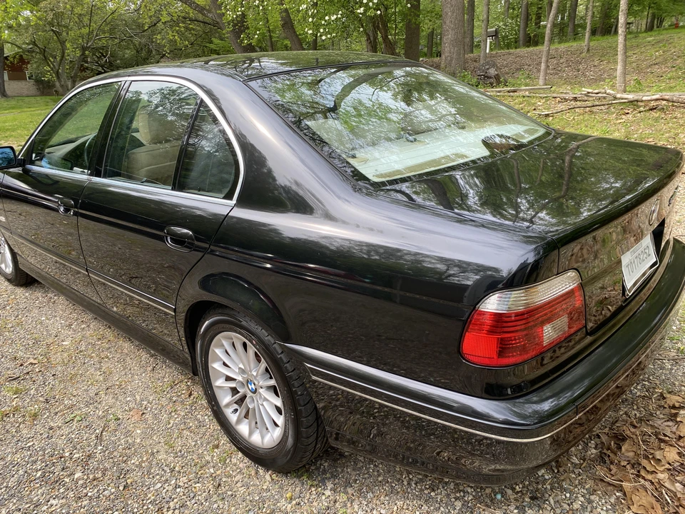 2002 BMW E39 540i - Image 24 of 31