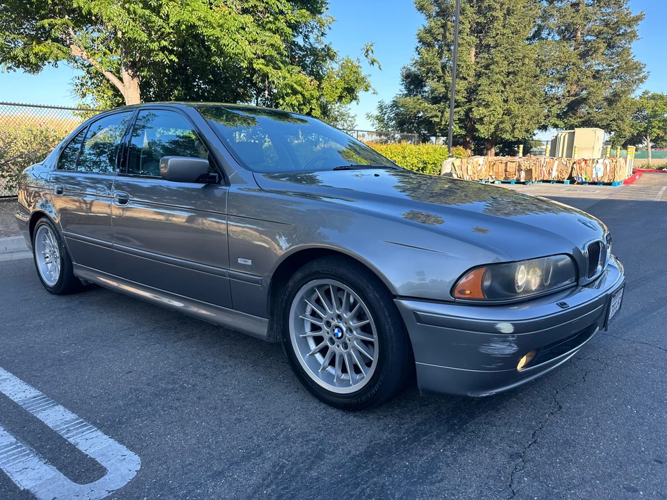 2002 BMW E39 540i - Image 9 of 31