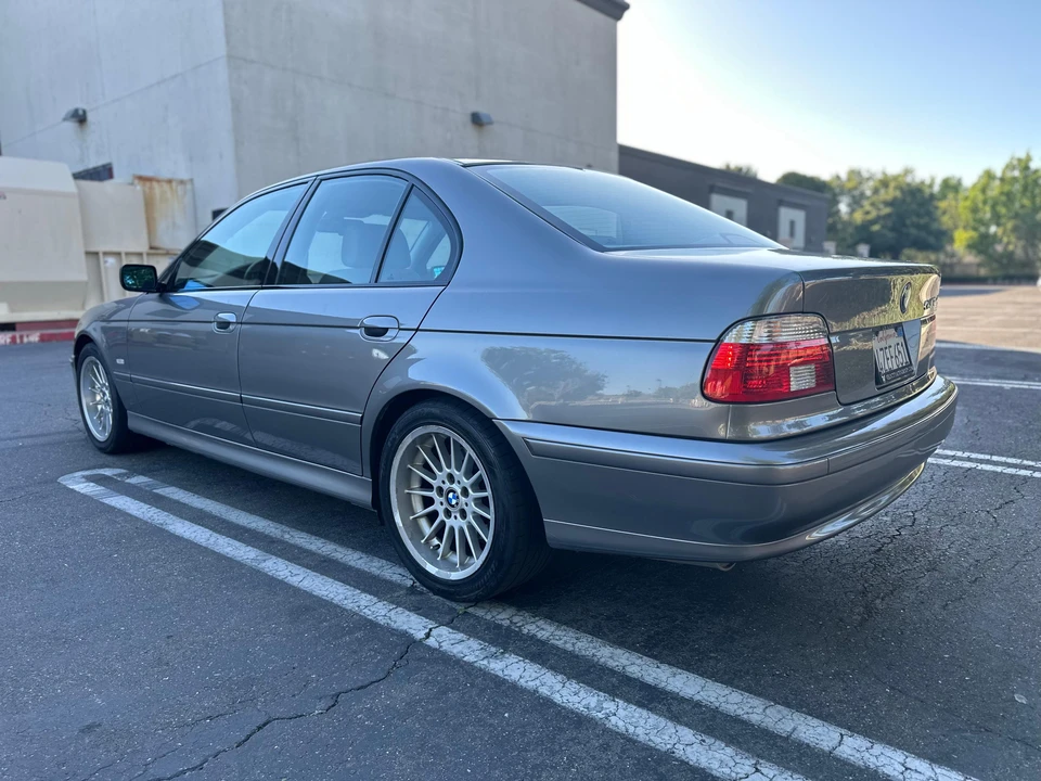 2002 BMW E39 540i - Image 8 of 31