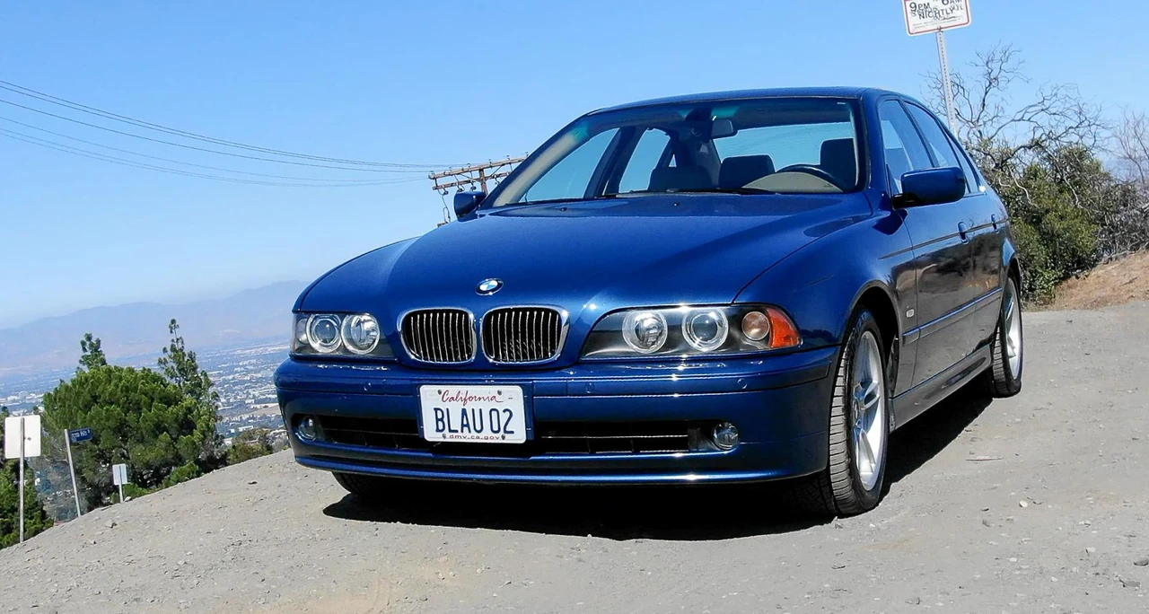 2002 BMW E39 540i - Image 12 of 31