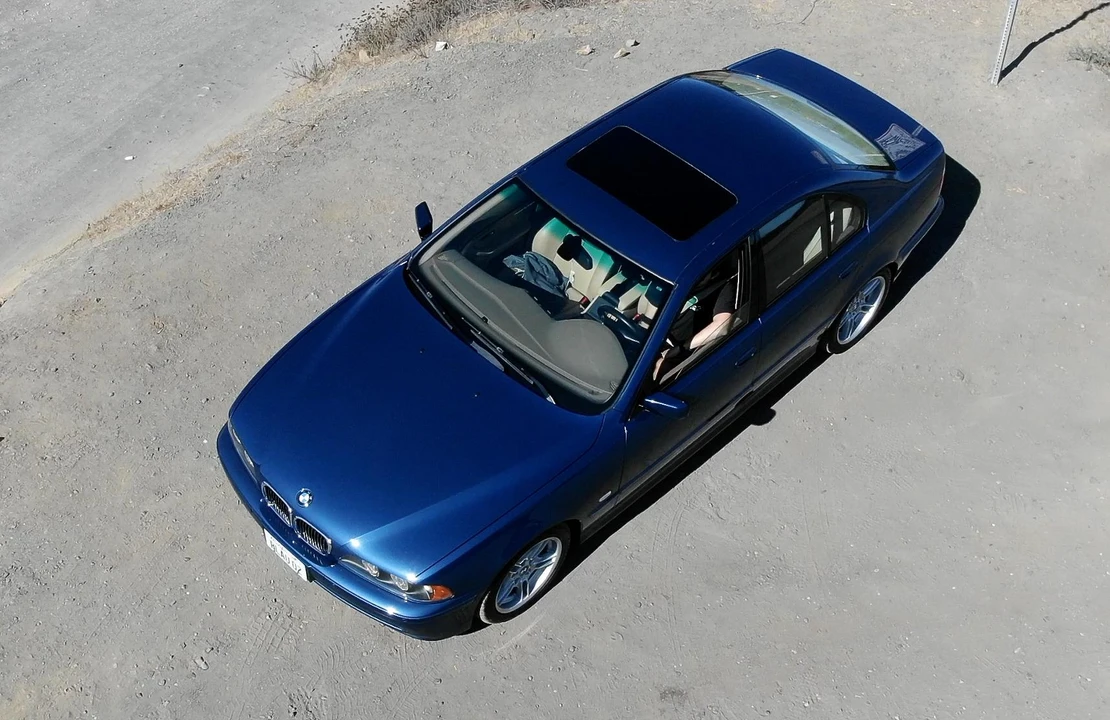2002 BMW E39 540i - Image 16 of 31